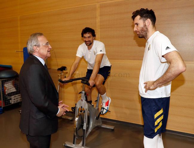 探望皇马男篮训练