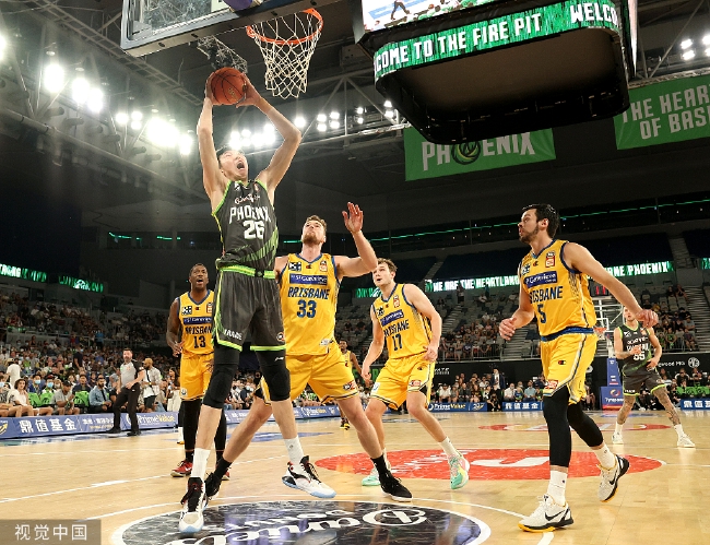 NBL中国德比:周琦7分2板1帽 刘传兴仅有1失误 NBL中国德比:周琦7分2板1帽 刘传兴仅有1失误