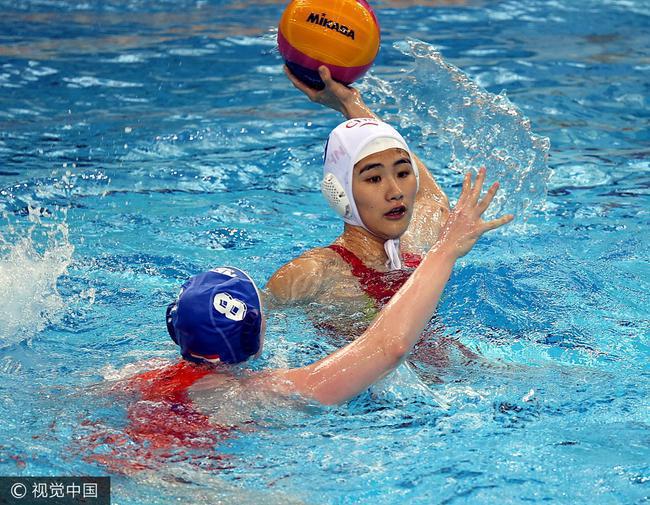 中国女子水球队蝉联两届亚运冠军