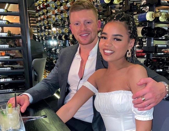 "4月19日,25岁的英国蛙王,里约奥运会男子100米蛙泳冠军亚当-皮蒂