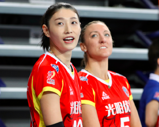 上海女排两外援拉尔森和金软景