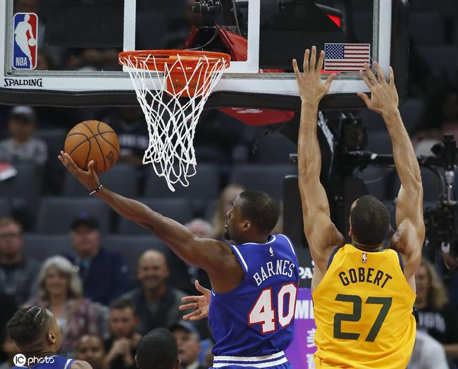 巴恩斯完成准绝杀