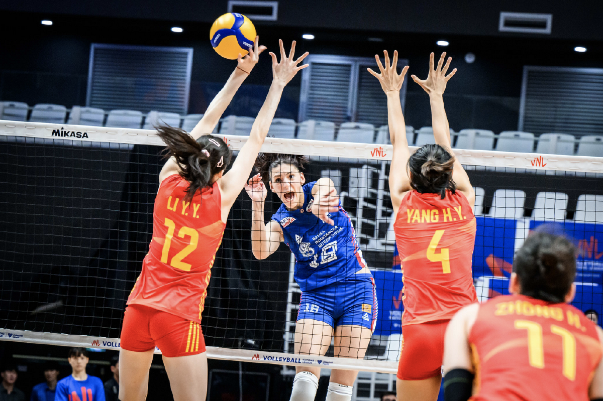 世界女排联赛韩国水原站中国队1比3负于塞尔维亚队