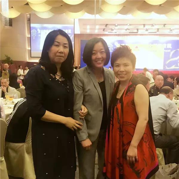 柳屹与邓亚萍,乔红