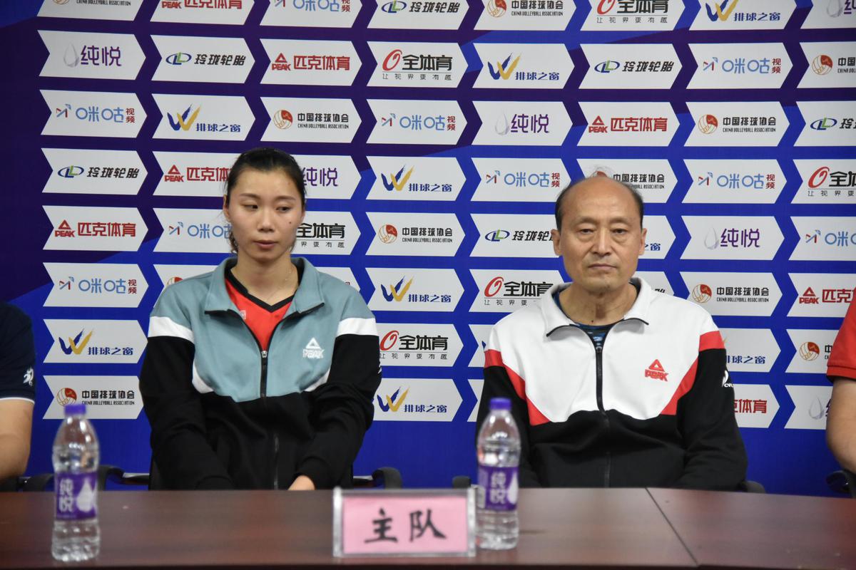 福建女排负北京 胡进:加强训练争取打好比赛