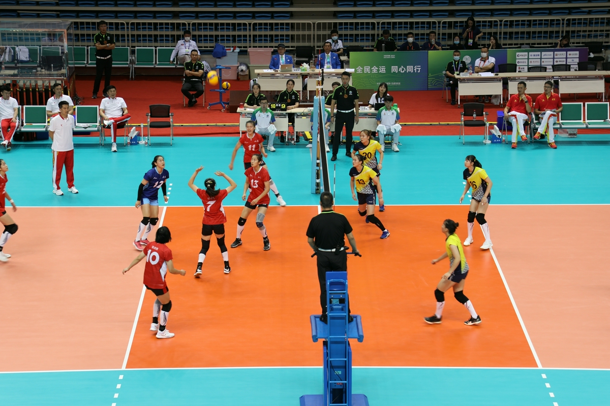 第三场比赛福建队以3:1战胜了山东队,比分分别为19:25,25:23,25:21