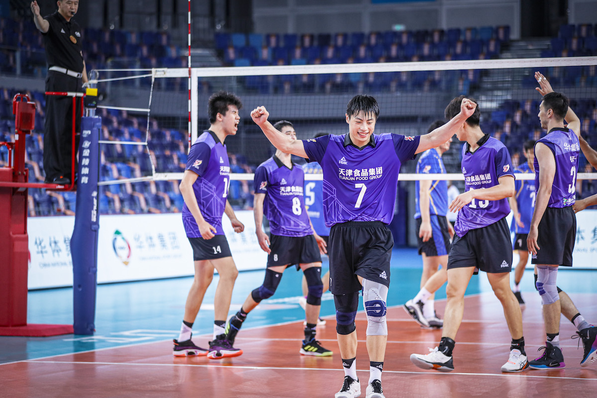 男排锦标赛第四比赛日b组天津食品集团三连胜黄石东楚迎首胜