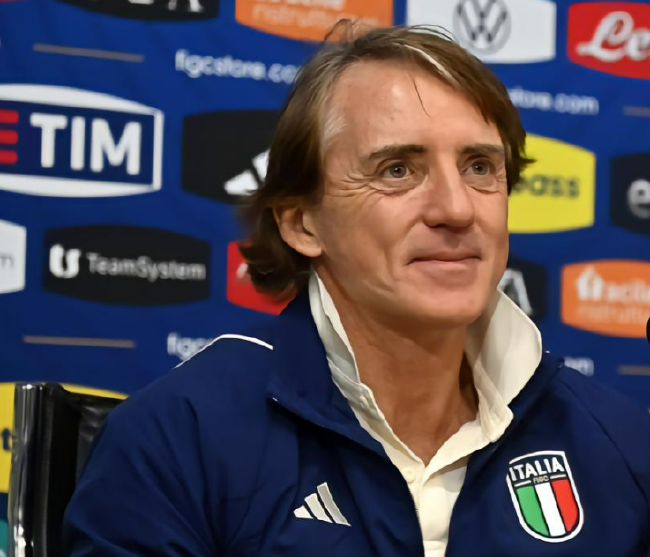 Mancini dẫn dắt đội bắt đầu hành trình bảo vệ cúp châu Âu
