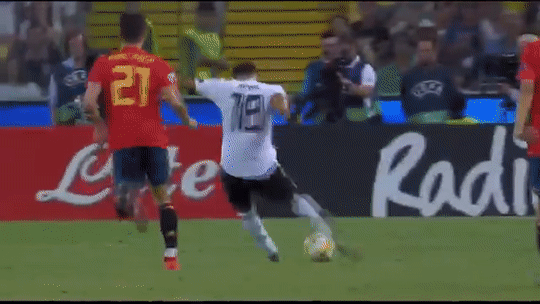 阿米里扳回一球