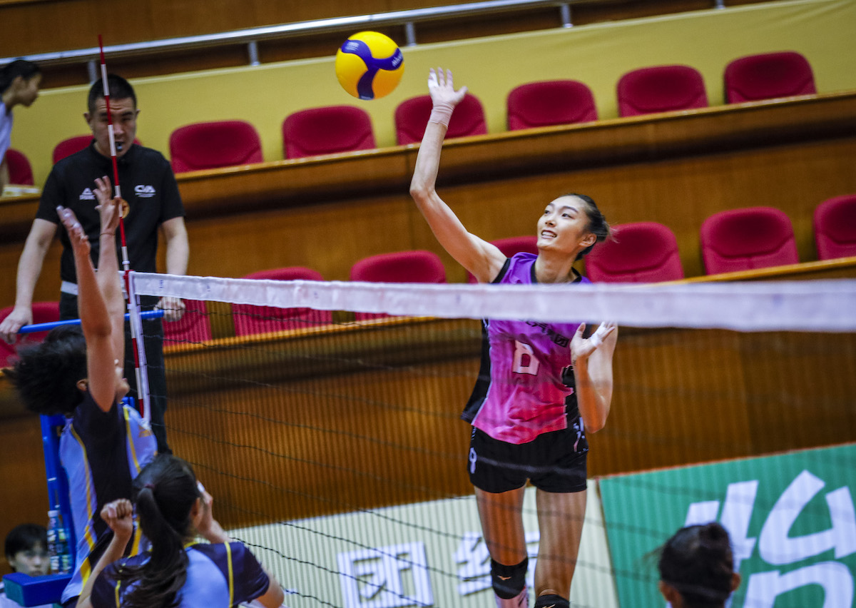 双方开局僵持到6平后,夏思佳拦住了刘梦瑶的强攻,孟豆发球得分,天津队