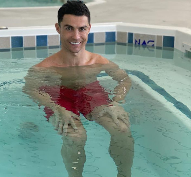 C罗休假时依然在苦练