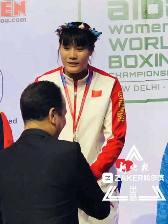 21岁小将汪丽娜世锦赛夺冠加冕81公斤级女拳王
