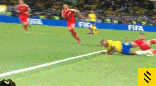 世界杯上，内马尔曾滚了7圈