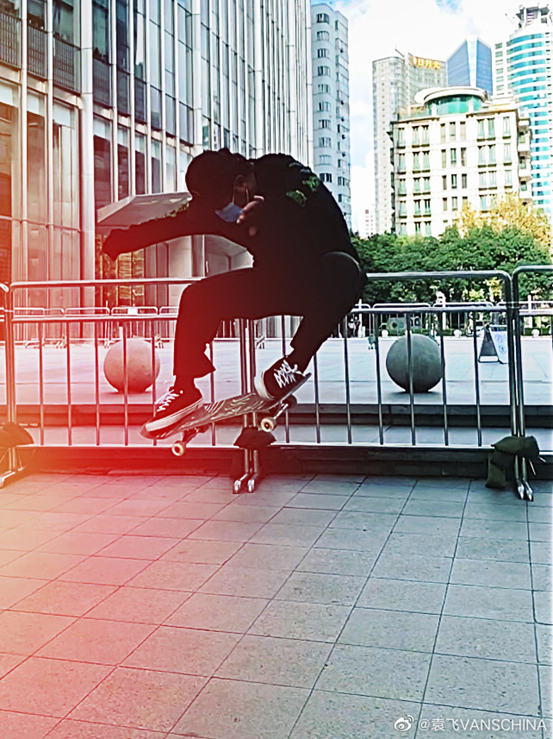 玩滑板上微博2021中国滑板精英赛即将傲立街头