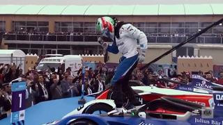 视频-FE别具特色的赛车颁奖台