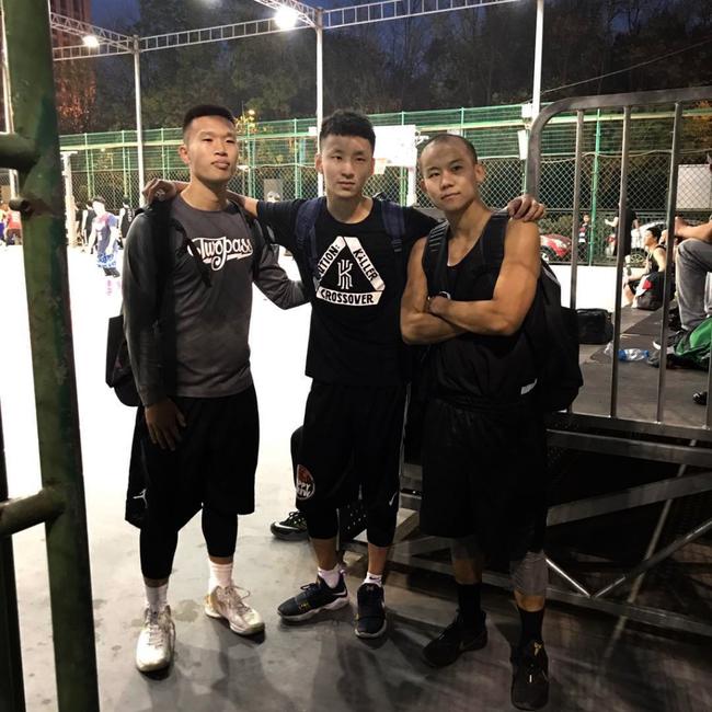 无兄弟不街球闫帅谈赵强与他做队友是幸运