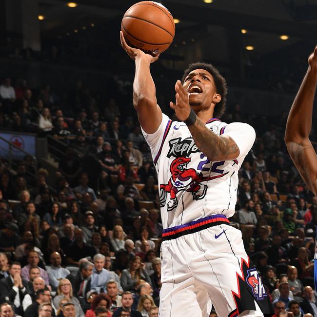 篮球-nba 正文  北京时间11月7日,猛龙官方宣布,帕特里克-麦考已成功