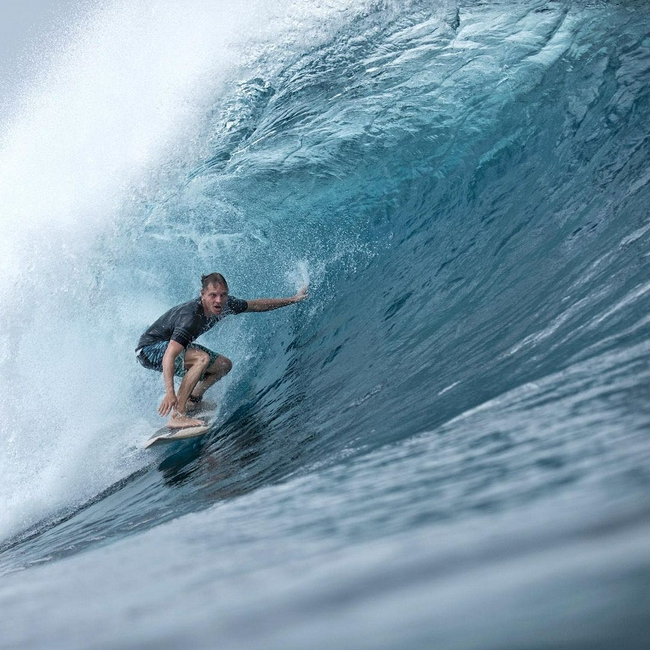 他像进入滚筒洗衣机的网球环球浪子的故事