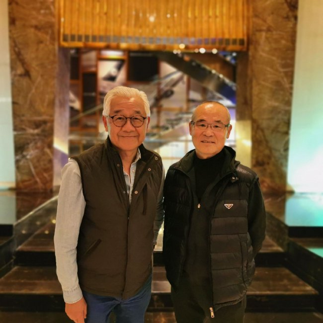 戴耀宗（左）和高橋秀樹（右）