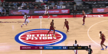 德拉蒙德双手暴扣