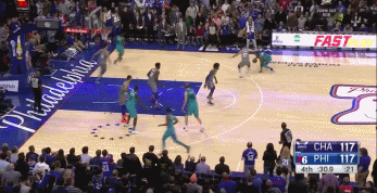 沃克关键拉杆上篮