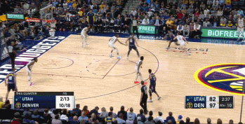 约基奇击地助攻哈里斯暴扣