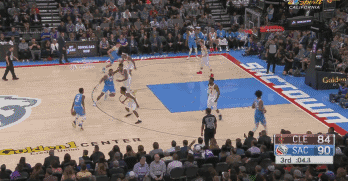 博格达诺维奇压哨三分