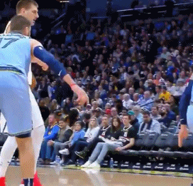 约老师助攻穆雷强硬上篮