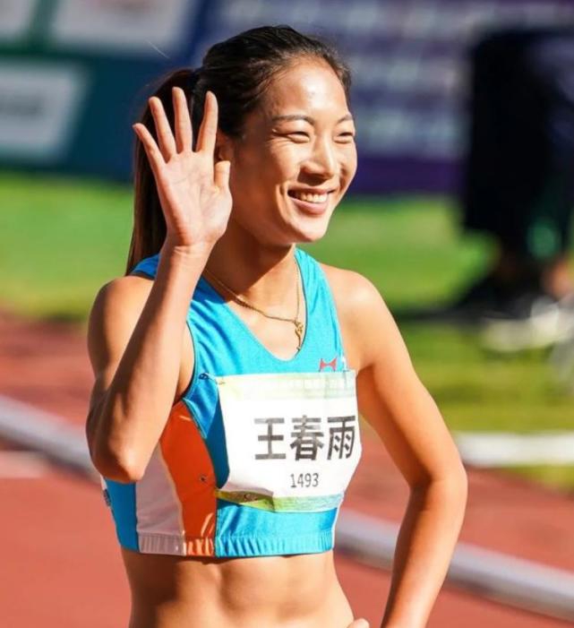 王春雨两天三枪400米摘银还想拿下1500米冠军