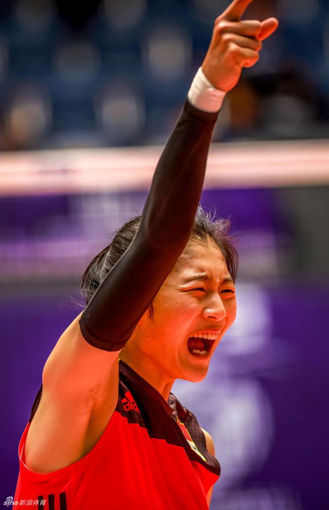 世青赛中国女排遭两连败车文涵我们都尽力了