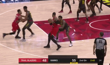 安东尼转身跳投