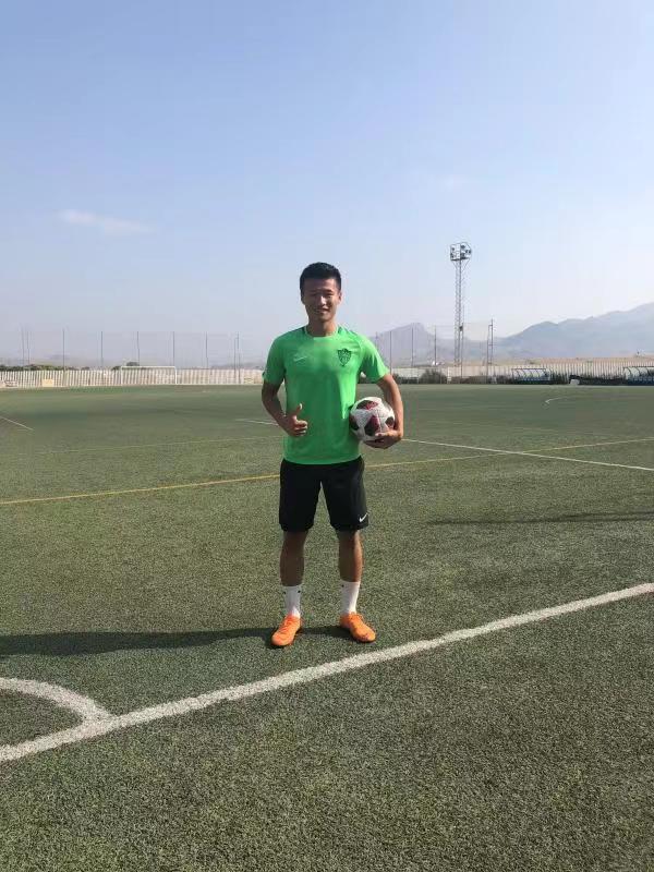 林良铭首发头球险破门球队结束连败