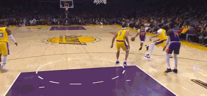 北卡师兄弟间的对飚 这两个战斧劈扣谁更帅 Nba 新浪竞技风暴 新浪网 北卡师兄弟间的对飚 这两个战斧劈扣谁更帅 Nba 新浪竞技风暴 新浪网