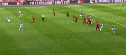 曼城4大攻击手高速前插，而利物浦只有1人能跟上