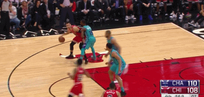 拉文打进关键球扳平比分