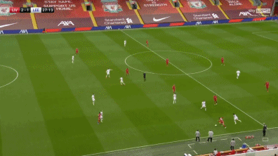 利兹联险些“乌龙世界波”