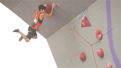 广州小将潘愚非是中国攀岩的希望之星