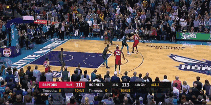 小卡最后一投不中