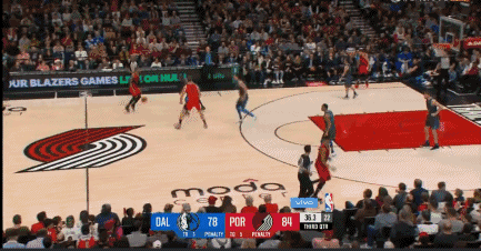 利拉德单手劈扣