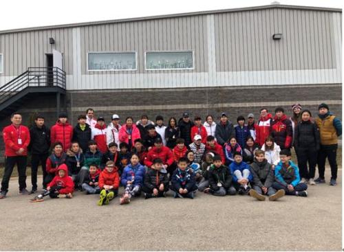 美国队与中国队选手合影