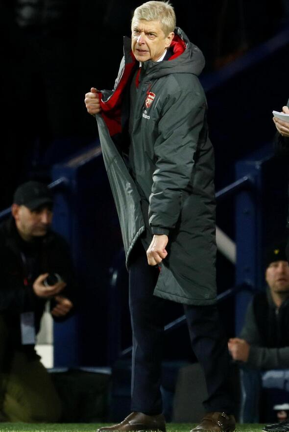 就是拉不上,就是拉不上……终于,温格谈到了这个话题:他的拉链