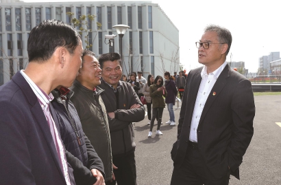 沈富麟近照本报记者李铭珅摄