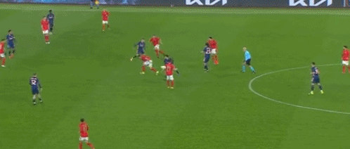 下半场再次射丢机会球