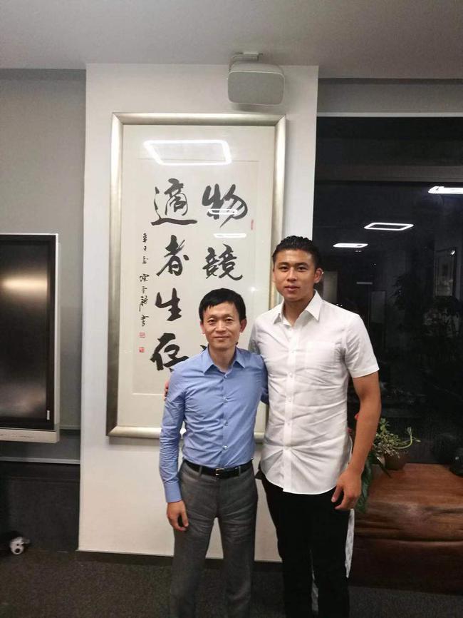 西布朗老板賴國傳