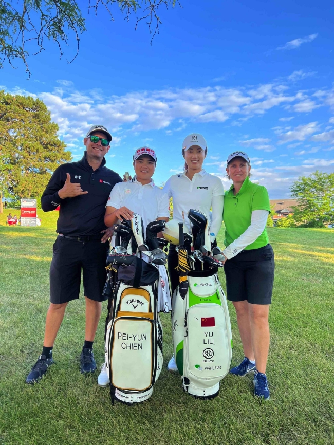 大湖湾区赛首轮索伦斯坦组合领先 刘钰/钱佩芸T7_lpga赛_新浪竞技风暴_新浪网