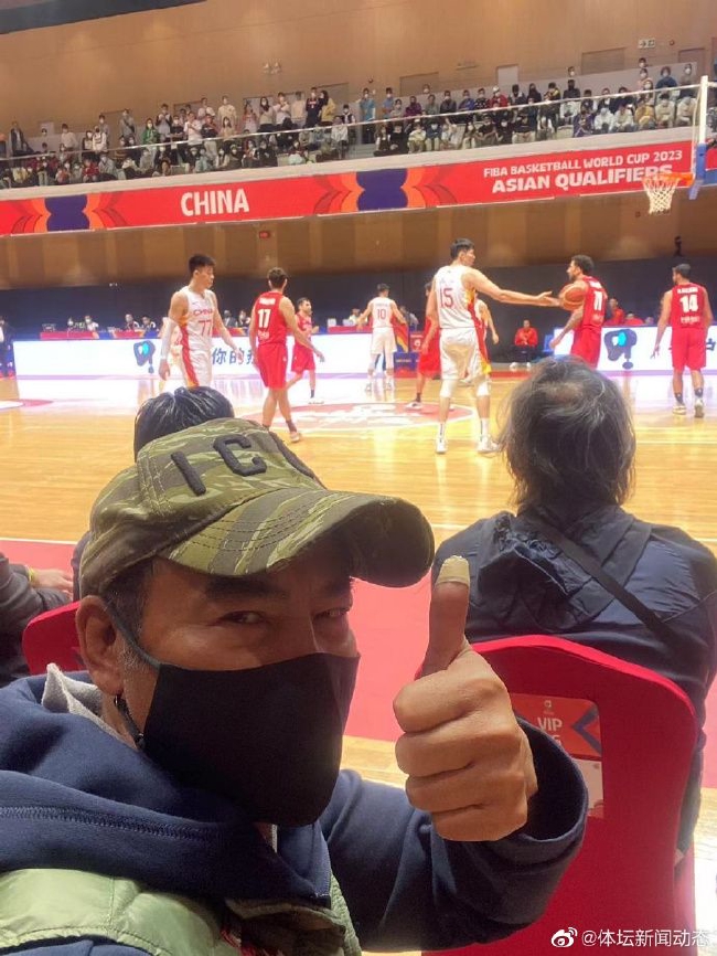 任达华现场不雅战男篮