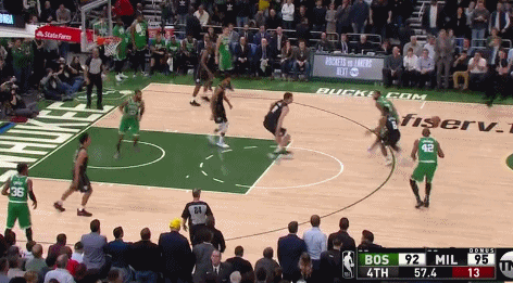 霍福德命中三分