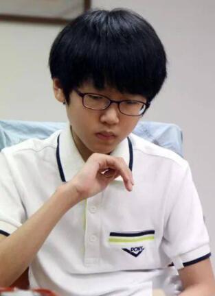 少年申真谞
