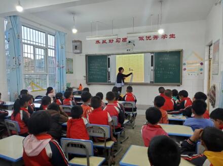 唐可云老师将对全校选拔出的40名孩子进行为期一周的教学