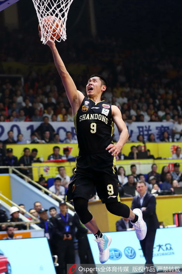 张庆鹏在昨晚终获出场机会